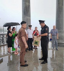 В честь и память амурских сплавов в Благовещенске торжественно встретили казачью эстафету